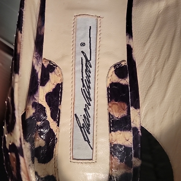 INC BRIAN ATWOOD snakeskin sandals.5in heel, sz 38.5 Like A new - Picture 4 of 11
